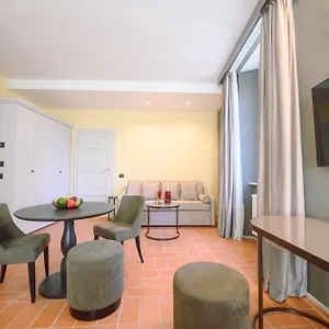 Bed and breakfast Palazzo Froussard And Living, Lucca